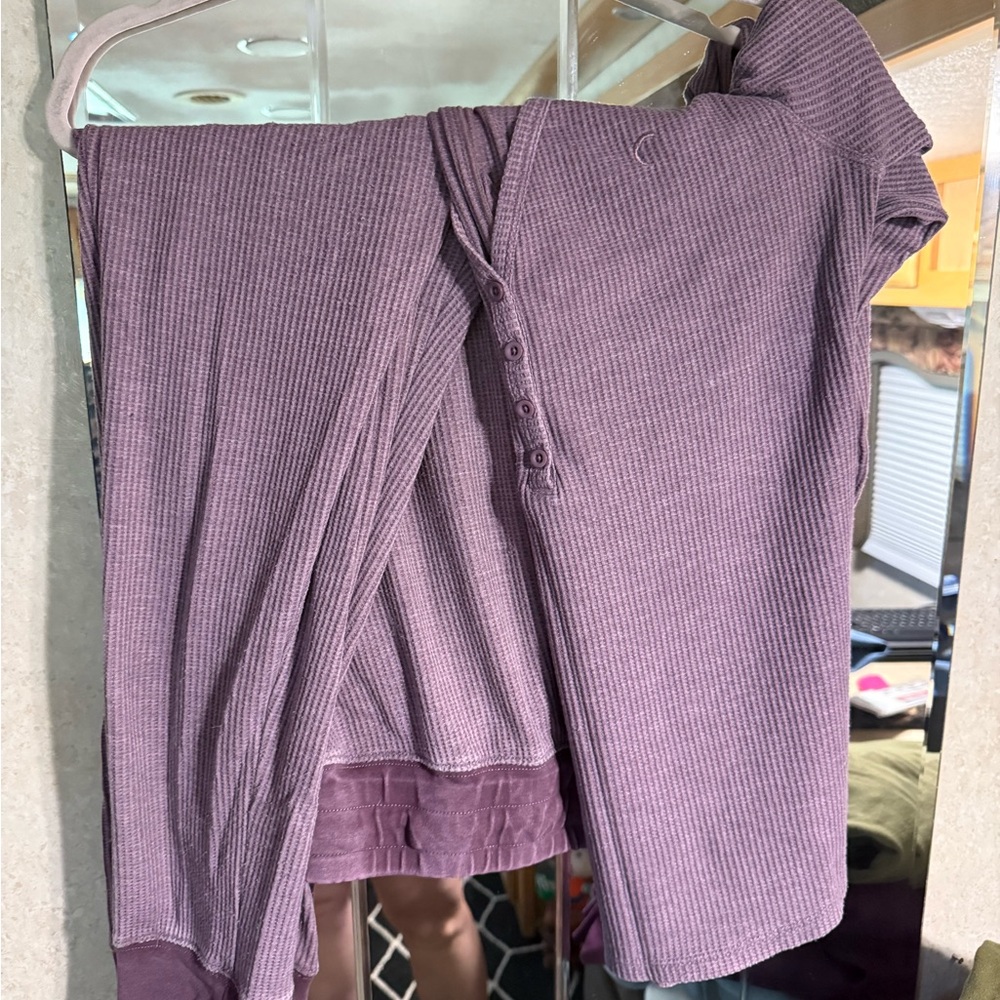 Zyia Lavender Thermal Pajama Set Size Large